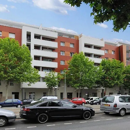 Residhome Ferrand Gergovia Lejlighedshotel 3*