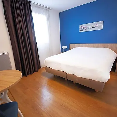 Apartahotel Residhome Ferrand Gergovia 3*