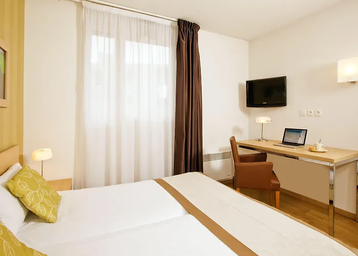 Residhome Ferrand Gergovia Lägenhetshotell Clermont-Ferrand