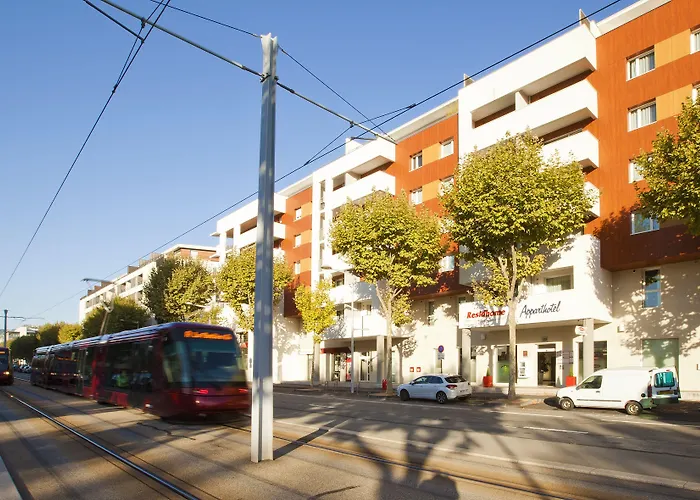 Lägenhetshotell Residhome Ferrand Gergovia 3*